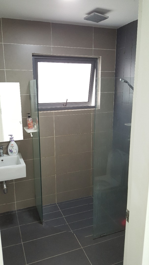 Urbana Residence Near LRT - photo 6