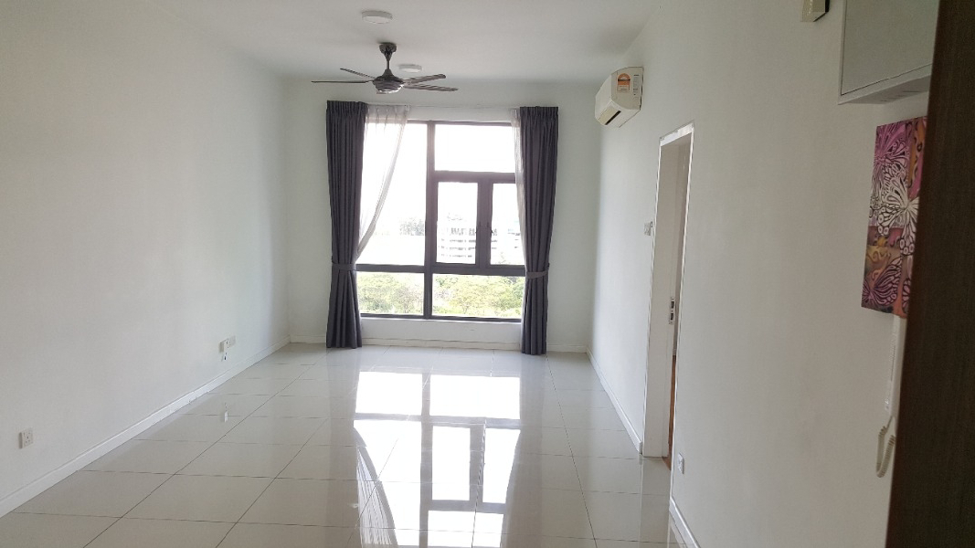 Urbana Residence Near LRT - photo 7