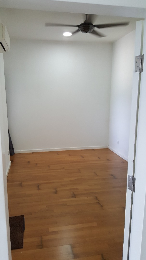Urbana Residence Near LRT - photo 11