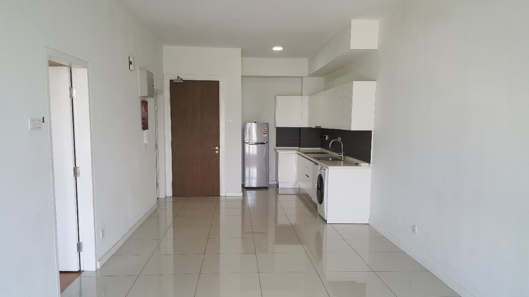 Urbana Residence Near LRT - photo 12