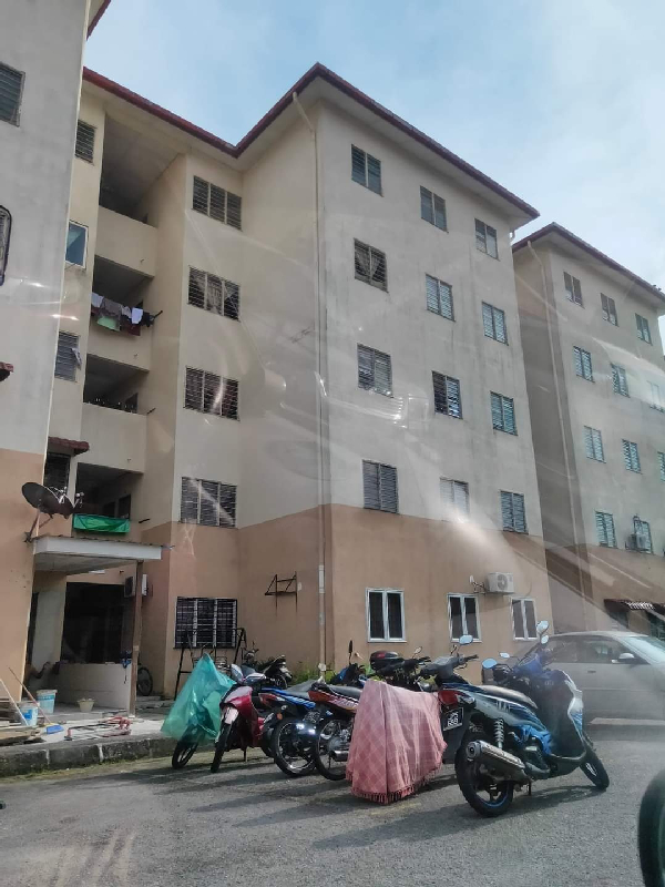 Puchong Utama Court 2 - photo 3