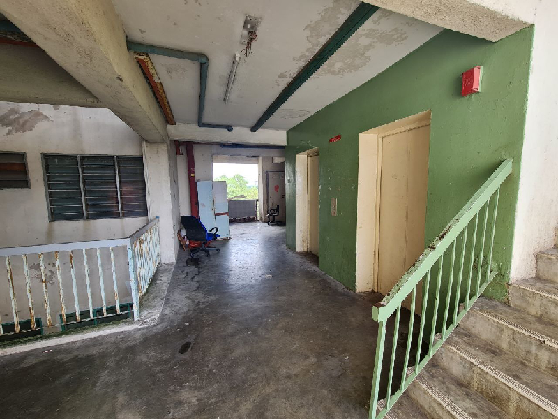 Apartment Taman Bunga Negara Blok 28 - photo 9
