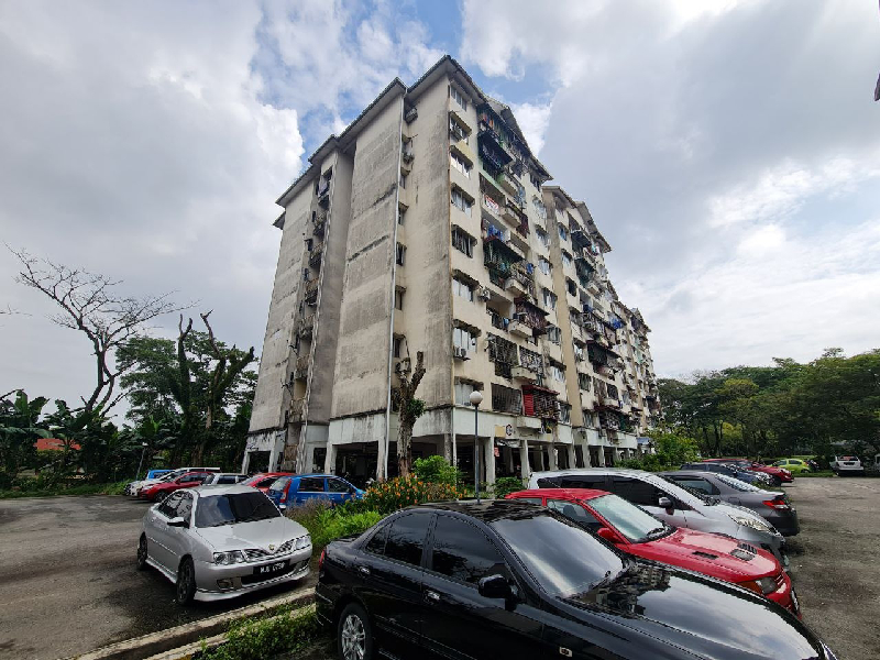 Apartment Taman Bunga Negara Blok 28 - photo 10
