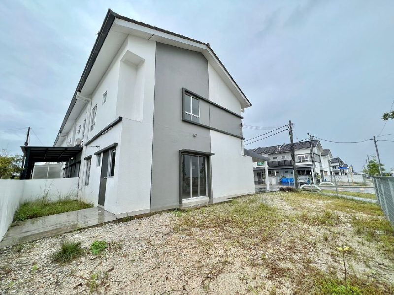 Cornerlot Terrace House - photo 2