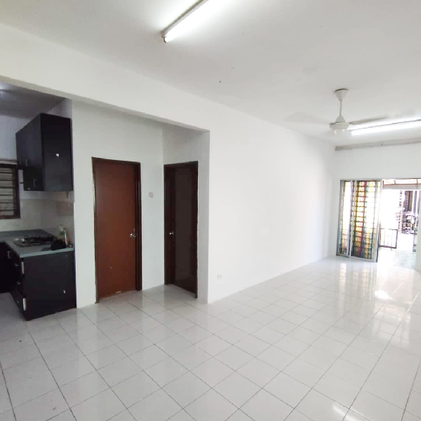 Teres Setingkat Taman Tasik Puchong - photo 3