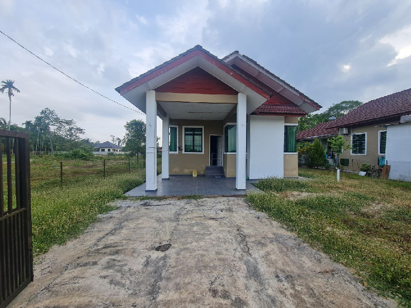 Bungalow Tanah Luas Nilam Puri - photo 2