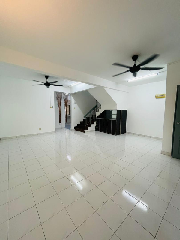Double Storey New Refurbished Bandar Ehsan Banting  - photo 4