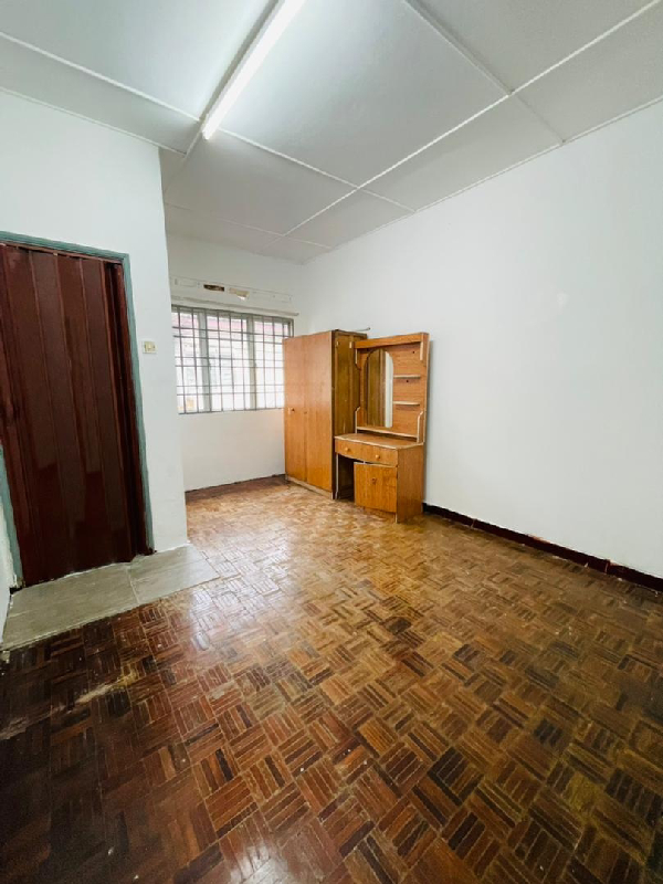 Double Storey New Refurbished Bandar Ehsan Banting  - photo 5