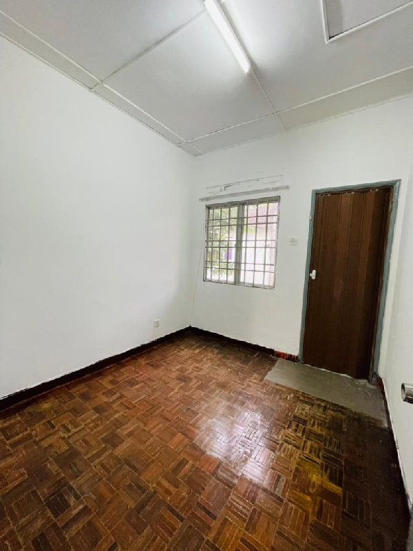 Double Storey New Refurbished Bandar Ehsan Banting  - photo 9