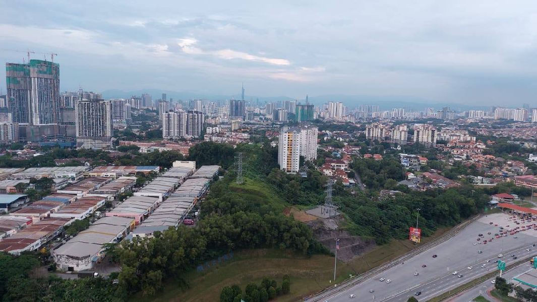 PLATINUM OUG RESIDENCE  - photo 9