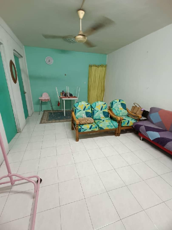 FLAT PKNS BLOK28 SEK24 SHAH ALAM - photo 2