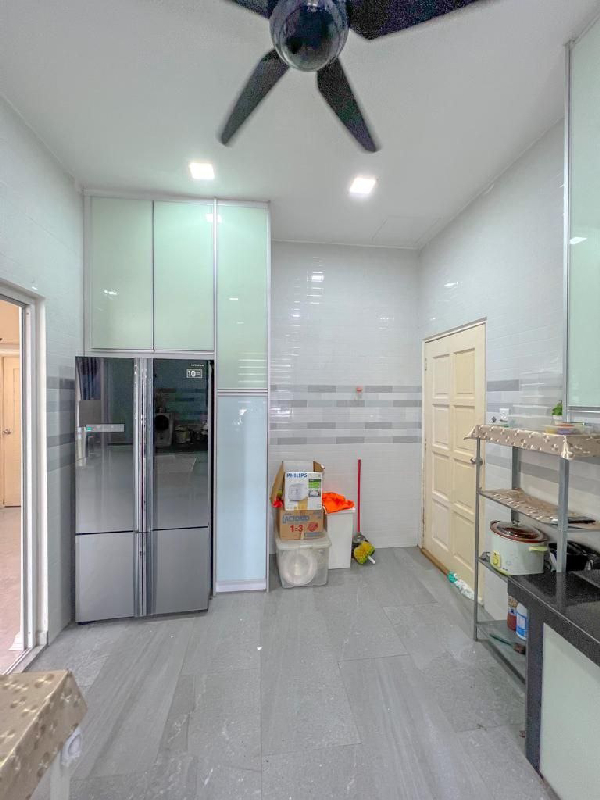 BUNGALOW SETINGKAT PERSIARAN RAJA MUDA KLANG - photo 10