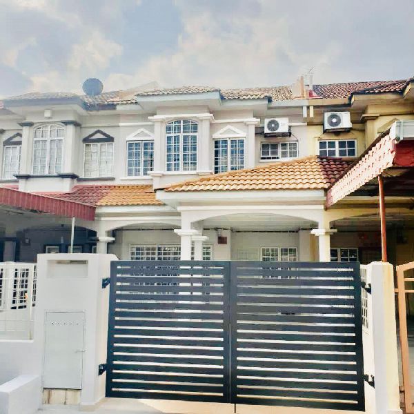 TERRACE HOUSE BELOW MARKET NEW REFURBISHED - photo 2
