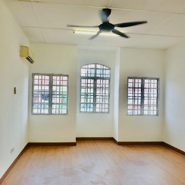 TERRACE HOUSE BELOW MARKET NEW REFURBISHED - photo 6