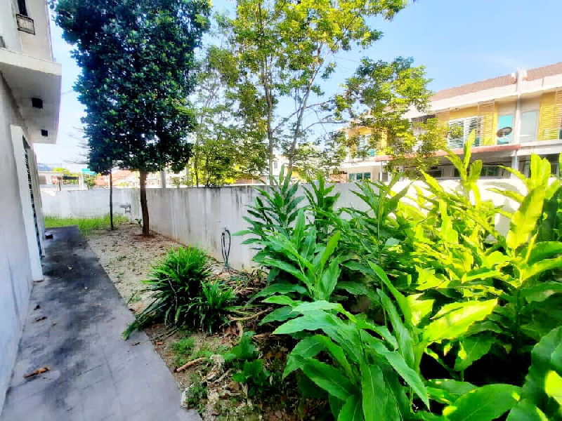 Cornerlot Double Storey Seksyen 30 - photo 10