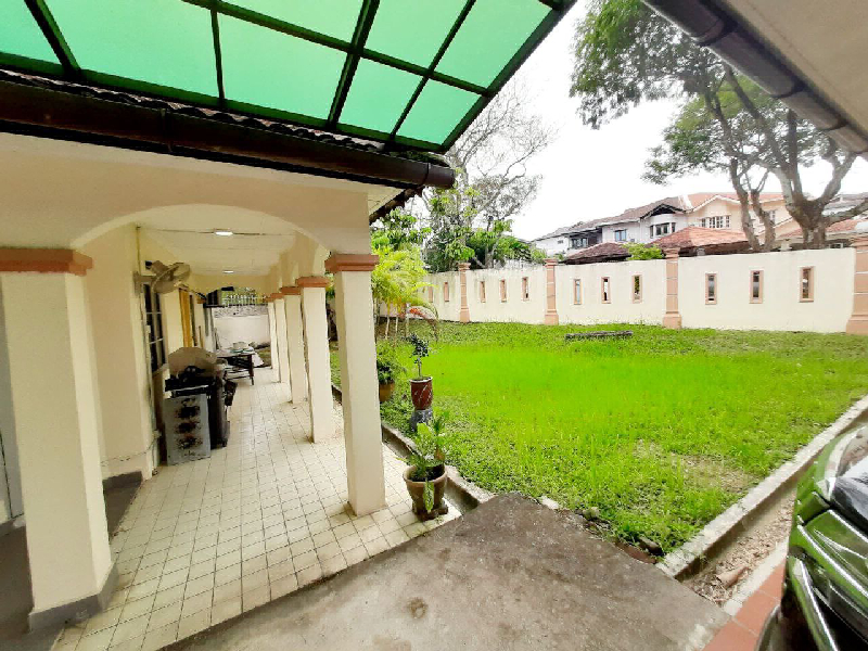 Cornerlot Double Storey Terrace Seksyen 8 - photo 4