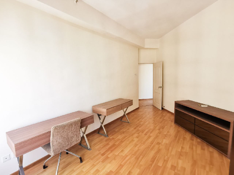 Waldorf Tower Service Condo - photo 13