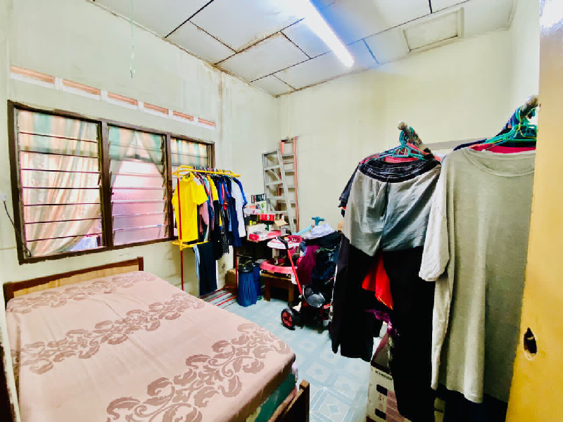 Teres Setingkat Pekan Tangkak - photo 9