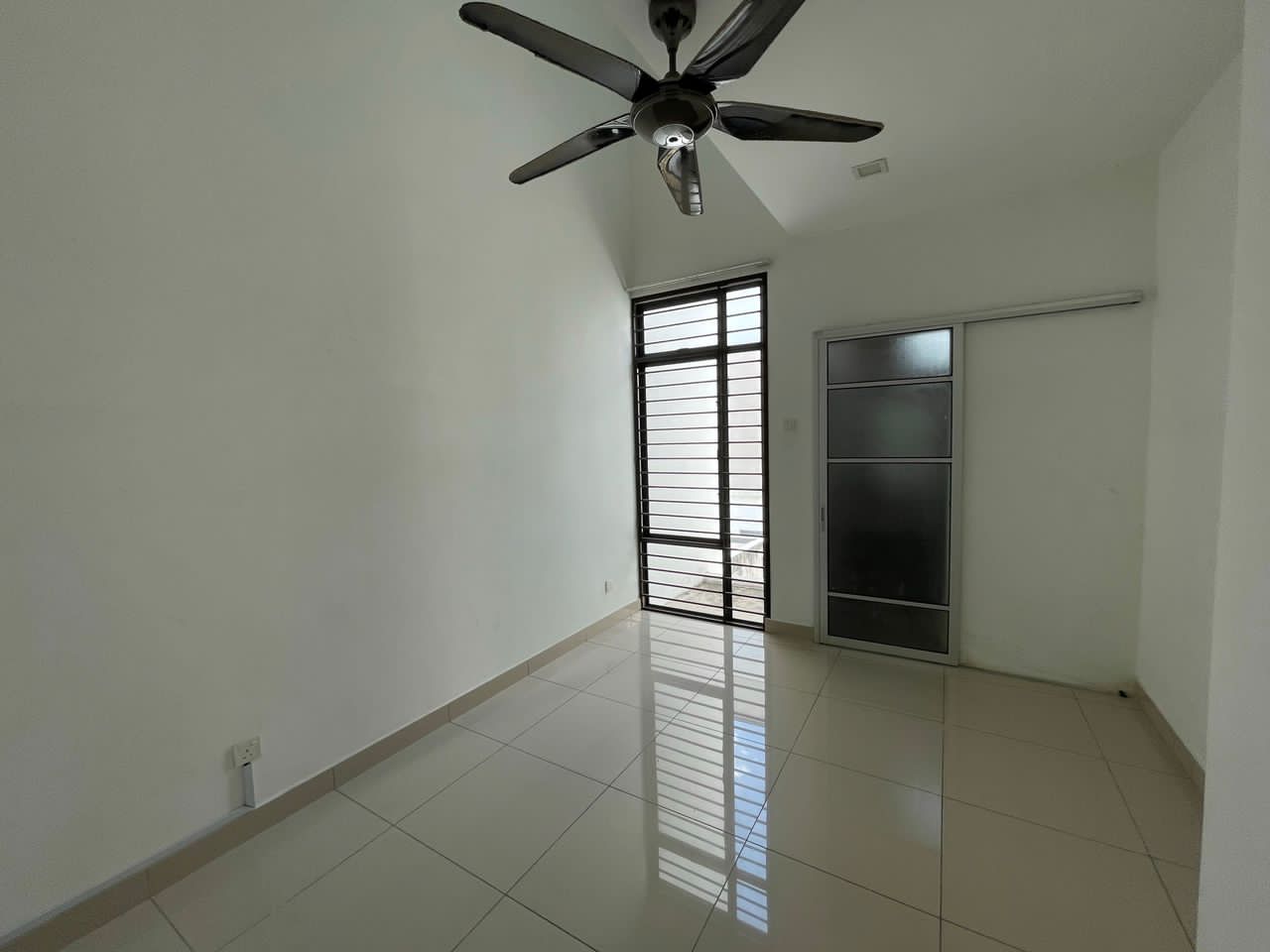 Laman Glenmarie 2Storey For Sale - photo 3