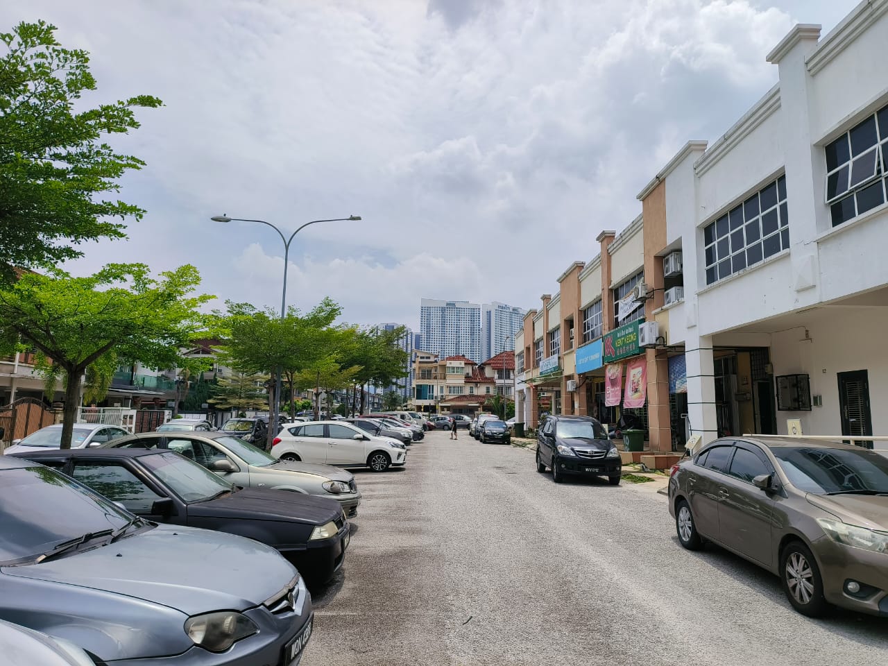 Laman Rimbunan Kepong 2storey Shop For Sale - photo 5