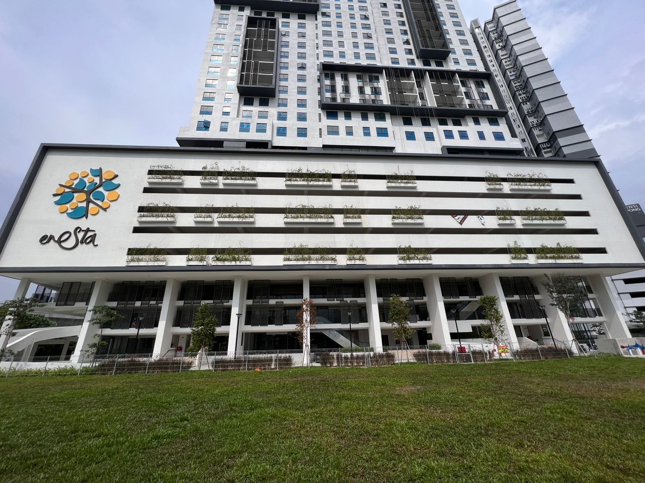 Suite Enesta Kepong Ground Floor Shoplot For Rent - photo 2