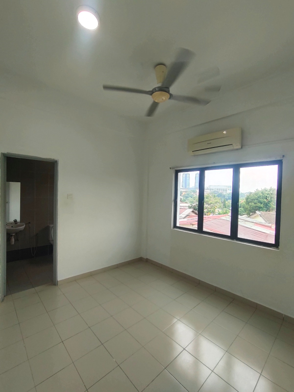 DResidency Kayu Ara Townhouse For Rent - photo 4