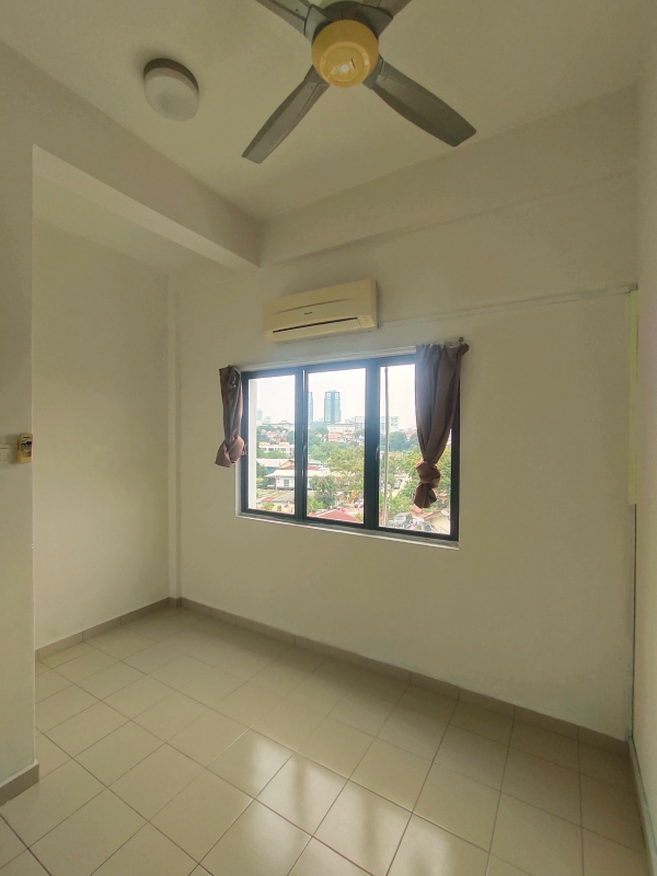 DResidency Kayu Ara Townhouse For Rent - photo 8