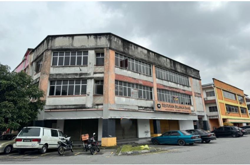 Bandar Seri Putra, Kajang 3 Storey Shop For Rent - photo 8