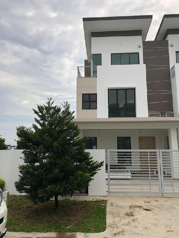 2.5 Storey Crista Setia Utama 2 