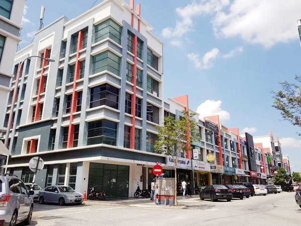 Ground Floor Alam Avenue Seksyen 16 By Emily - photo 4