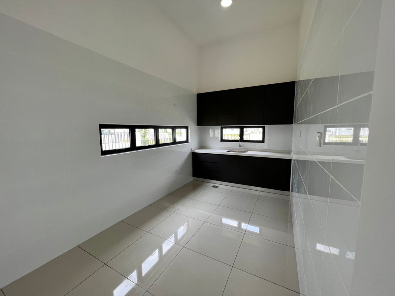Corner Norton Eco Grandeur Bungalow by Benson - photo 3