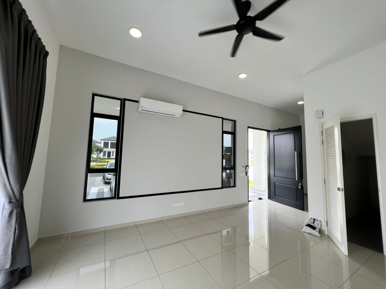 Corner Norton Eco Grandeur Bungalow by Benson - photo 4