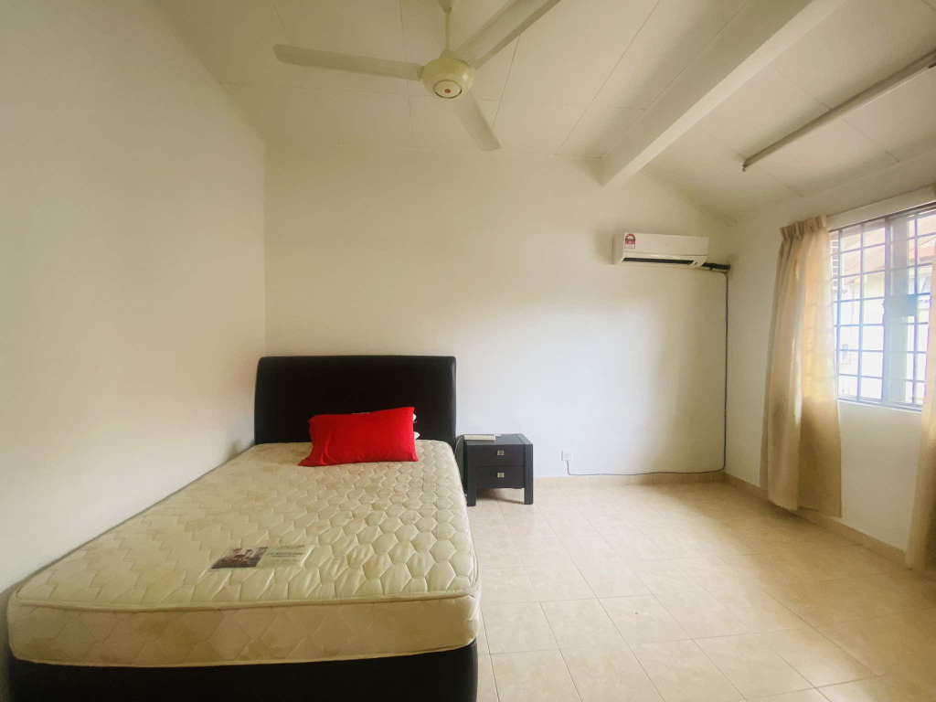 2 Sty House Bukit Jelutong Shah Alam by Emily - photo 12