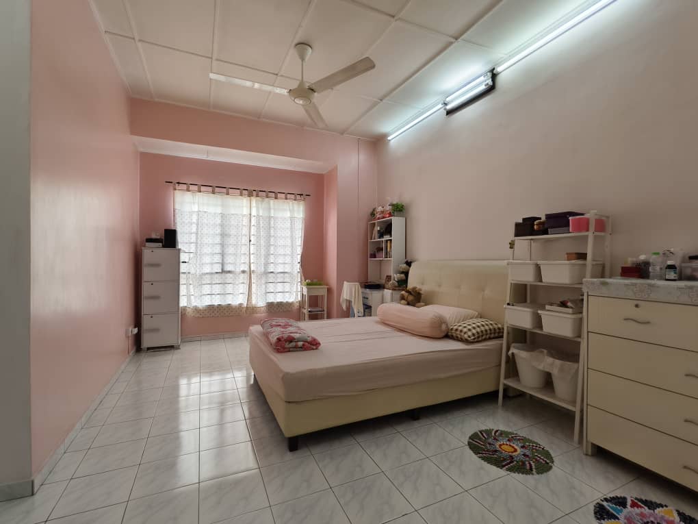 Reno 2 Sty House Saujana Utama 2 by Matt - photo 4
