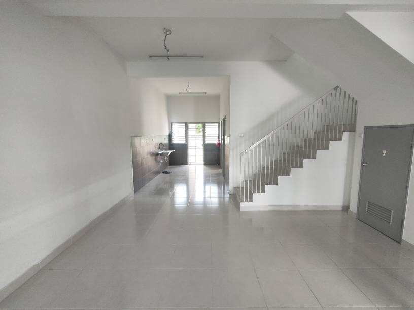 2 Storey Cherry Hillpark by Benson - photo 2