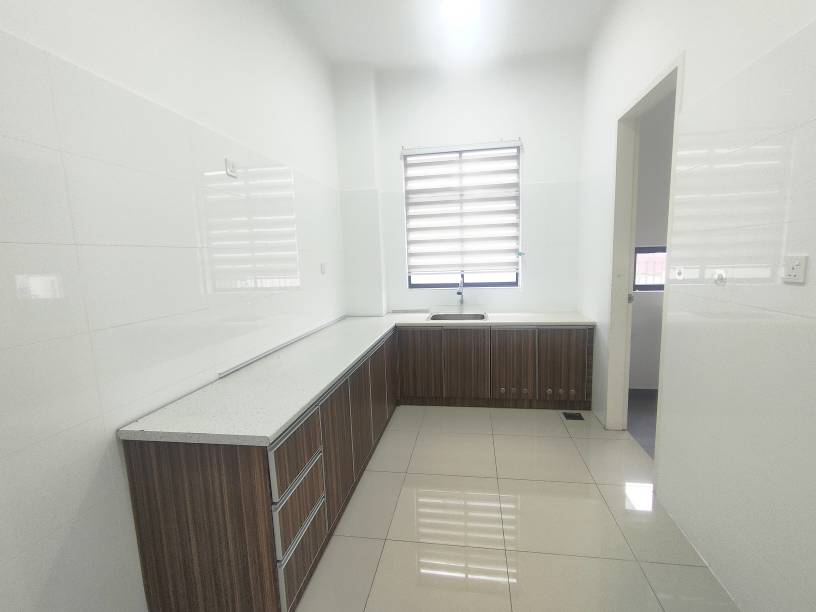 Partly Furnish Norton Semi D by Benson - photo 2