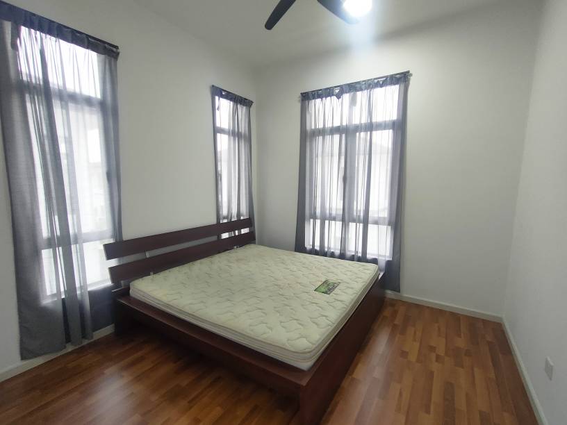 Partly Furnish Norton Semi D by Benson - photo 8