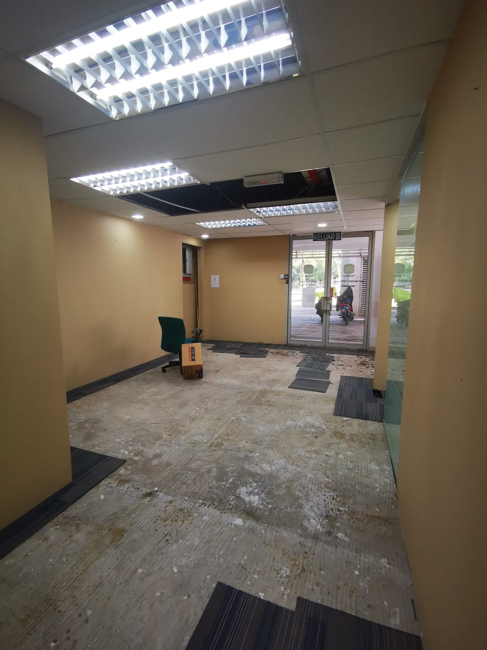 DVIDA BUSINESS CENTER  Bukit Jelutong OFFICE - photo 9