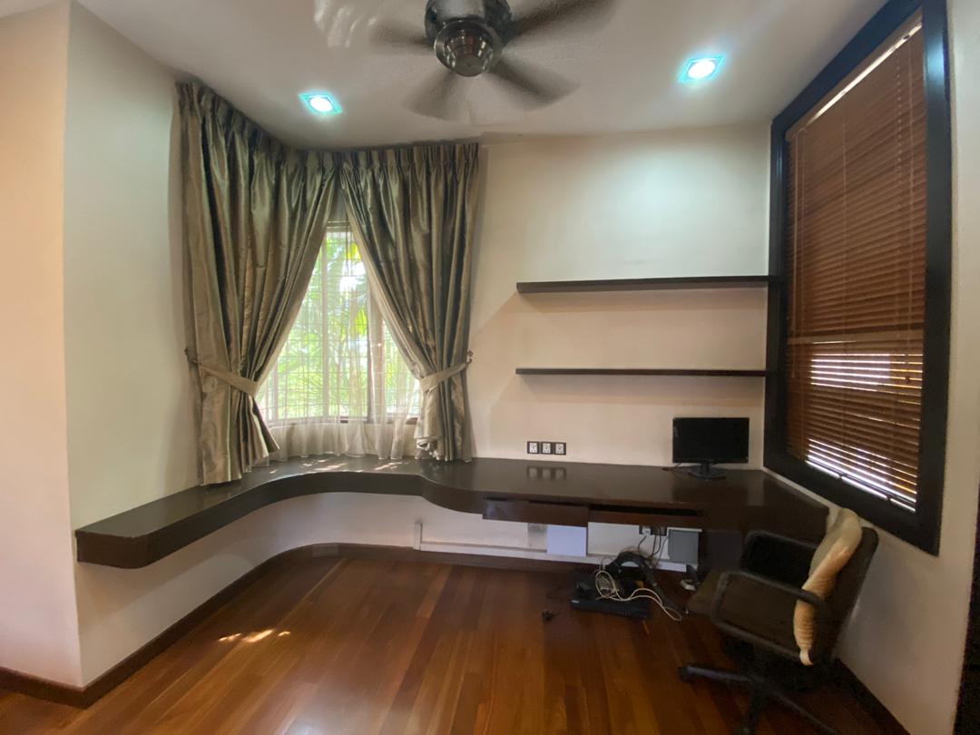 3sty bungalow house for rent - photo 4