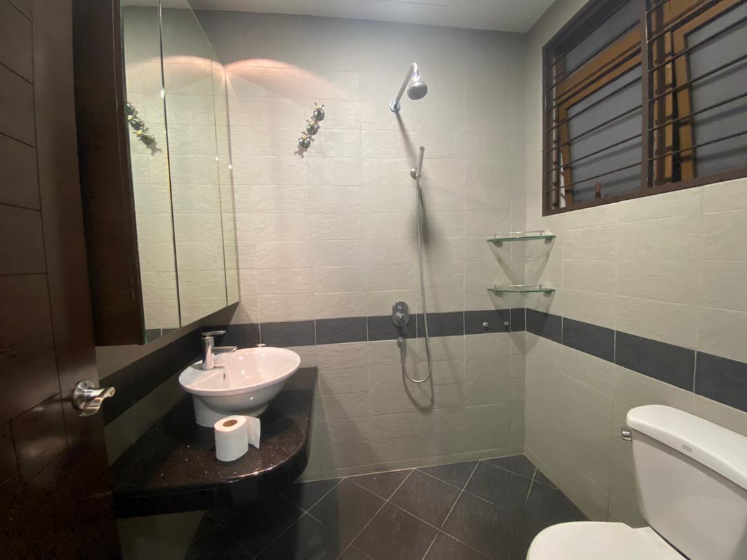 3sty bungalow house for rent - photo 11