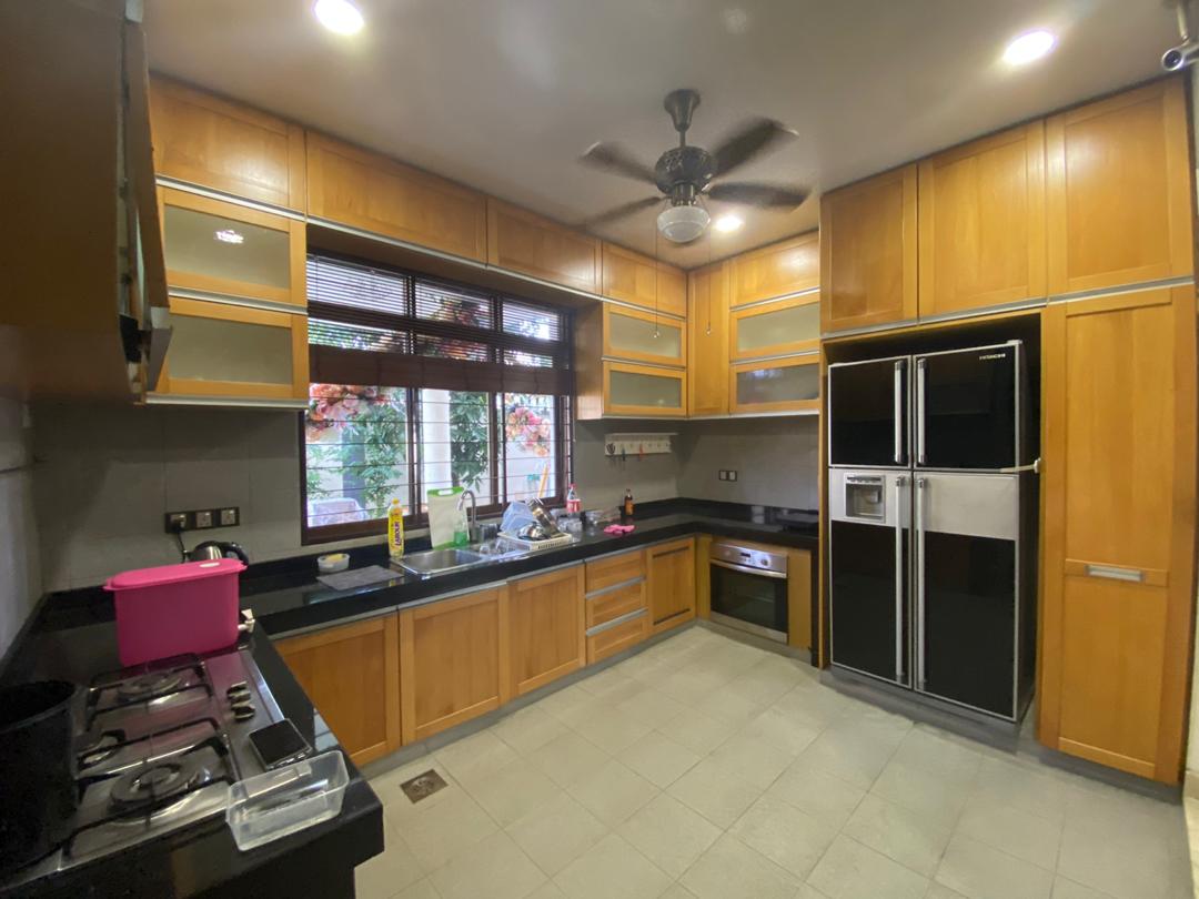 3sty bungalow house for rent - photo 12