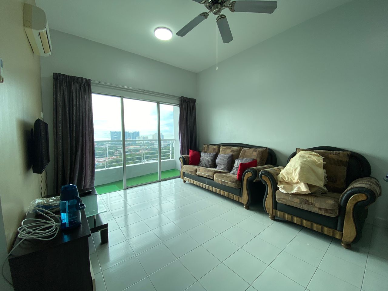 University Place - photo 2