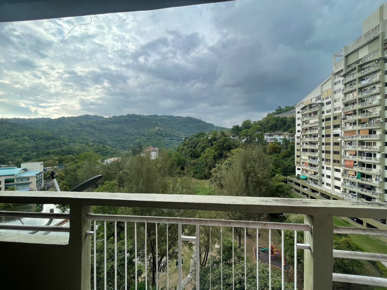 Lakeside Tower - photo 3
