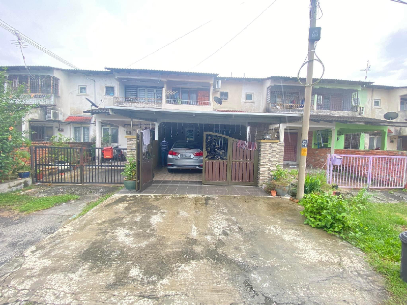 Rumah Teres Dua Tingkat Cantik Untuk Dijual Di Taman Klebang Jaya, Chemor. RM 290k (Nego)