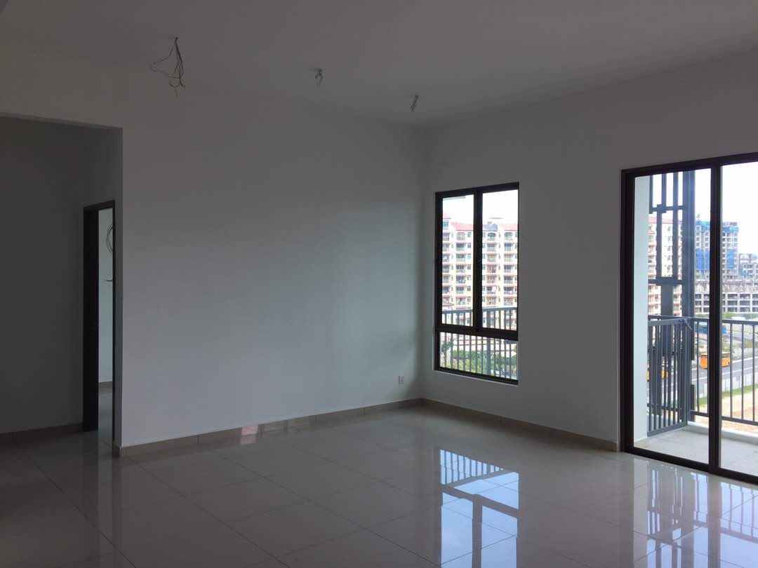 Fiera Vista Condominium 700k 2 Car Park - photo 4