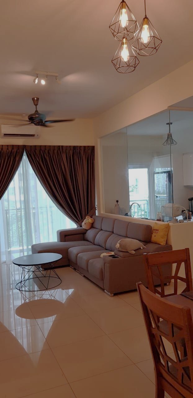 Imperial Residence 2cp 1100sf 590k - photo 2