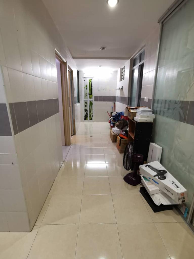 D Piazza 1300sf 1cp 585k - photo 3