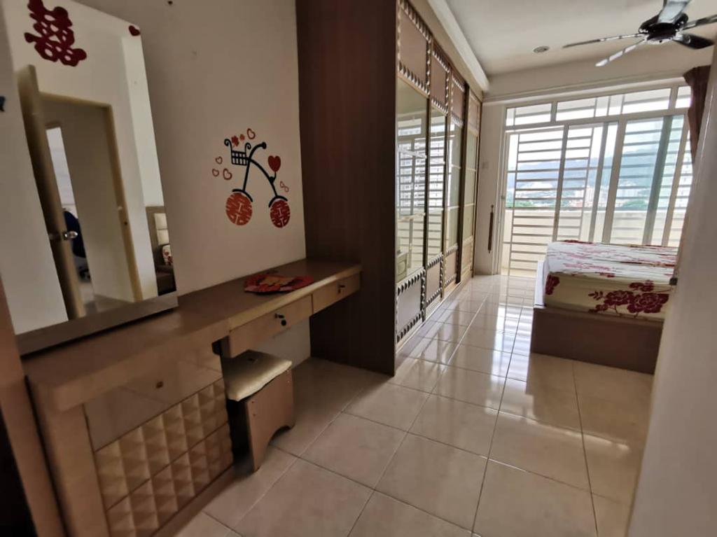 D Piazza 1300sf 1cp 585k - photo 8