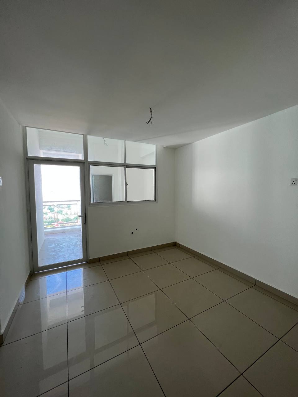 Skyridge Garden 1450sf 800K - photo 3