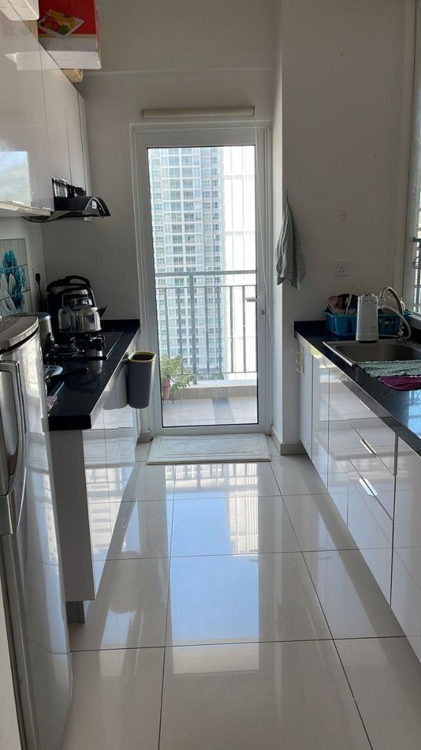 Imperial Residence 2cp 1100sf 580k - photo 9